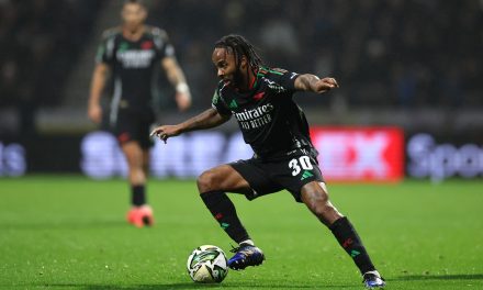 Raheem Sterling Gaya Bermainnya Yang Lincah Dan Cepat