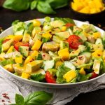 Salad Alpukat Dan Tomat Homemade: Menu Sehat Rendah Kalori