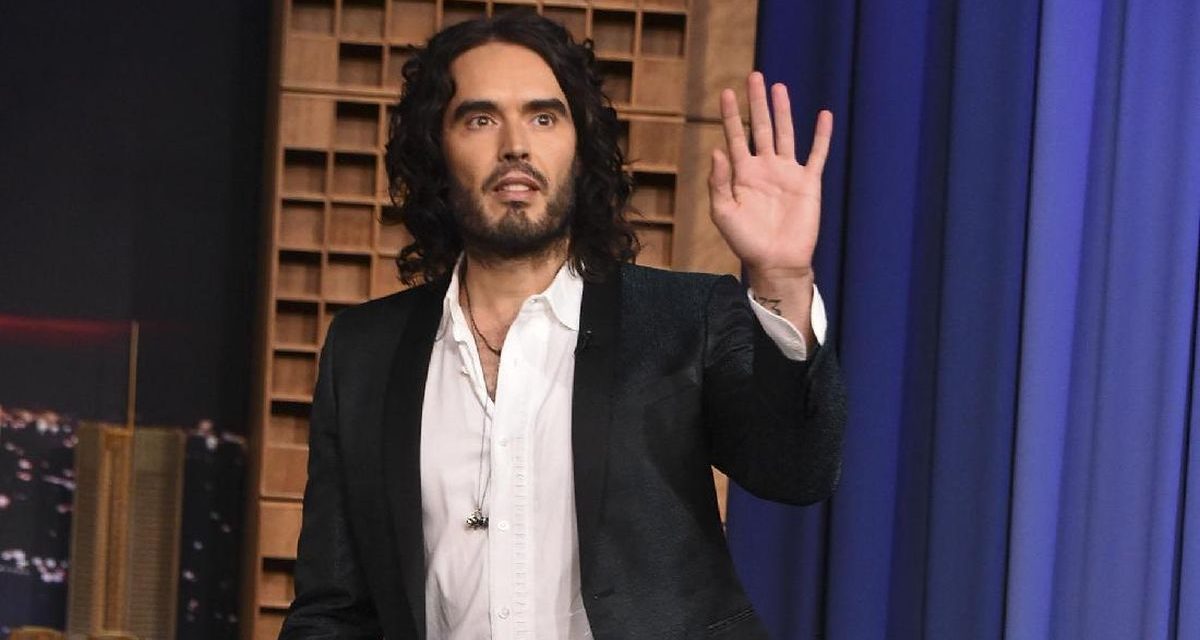 Russell Brand Tokoh Yang Paling Menonjol Di Industri Hiburan Loh