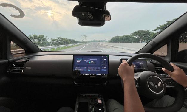 Kenikmatan Berkendara Di Dalam Kabin Wuling Darion PHEV