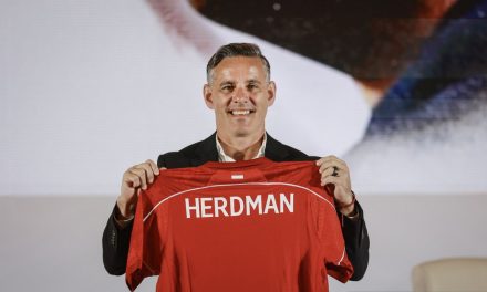 John Herman Bisa Cepat Berbaur Dengan Pemain