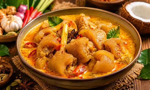 Tak Sekadar Gulai, Rahasia Kelezatan Gulai Tunjang Khas Minang